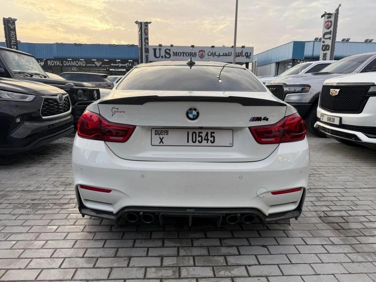 BMW M4 Std 3.0L-3-3