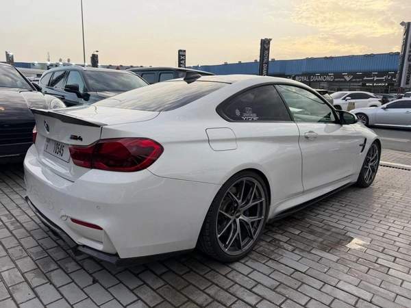 BMW M4 Std 3.0L