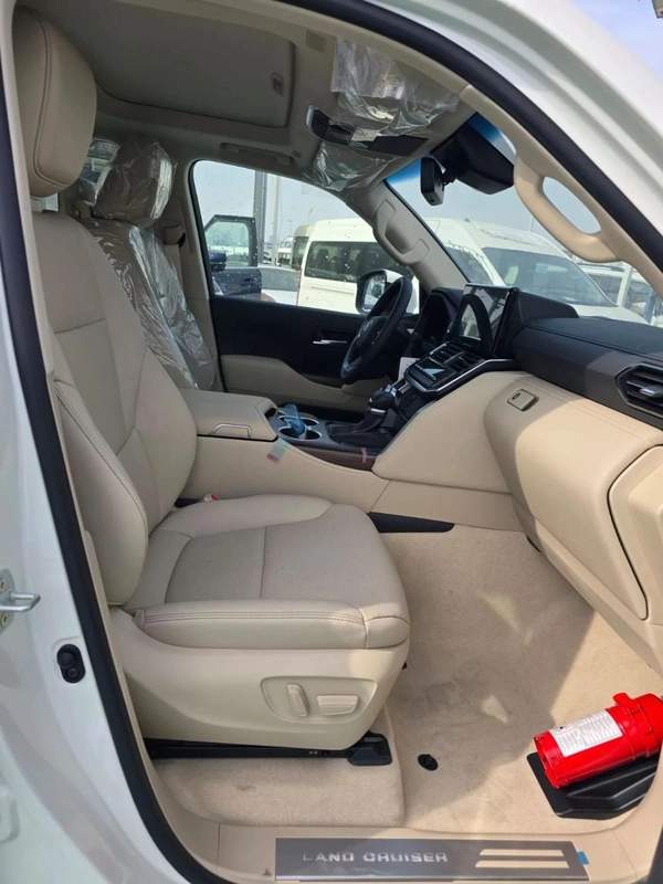 Toyota Land Cruiser GXR 4.0L 2025 MODEL SUNROOF ELECTRIC SEAT