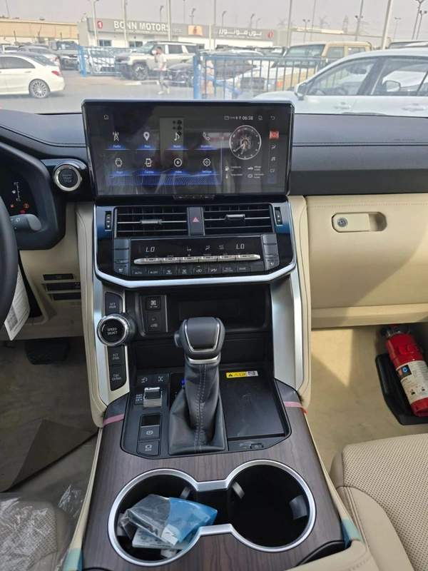 Toyota Land Cruiser GXR 4.0L 2025 MODEL SUNROOF ELECTRIC SEAT