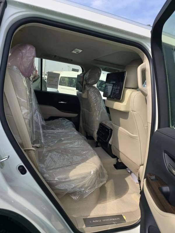 Toyota Land Cruiser GXR 4.0L 2025 MODEL SUNROOF ELECTRIC SEAT