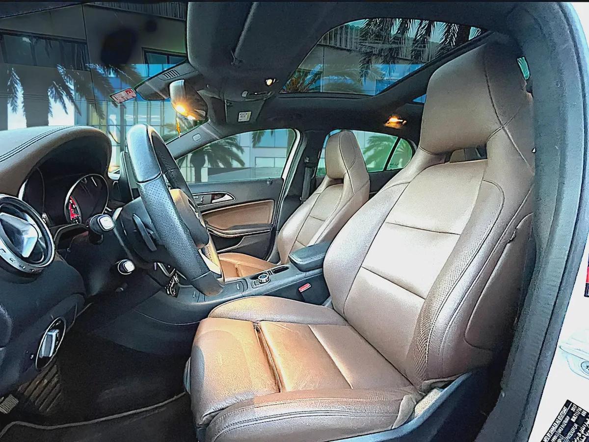 AED 1393 P.M | MERCEDES BENZ | GLA250 | 2.0L | 2017 | GCC | EXCELLET CONDITION-11-11