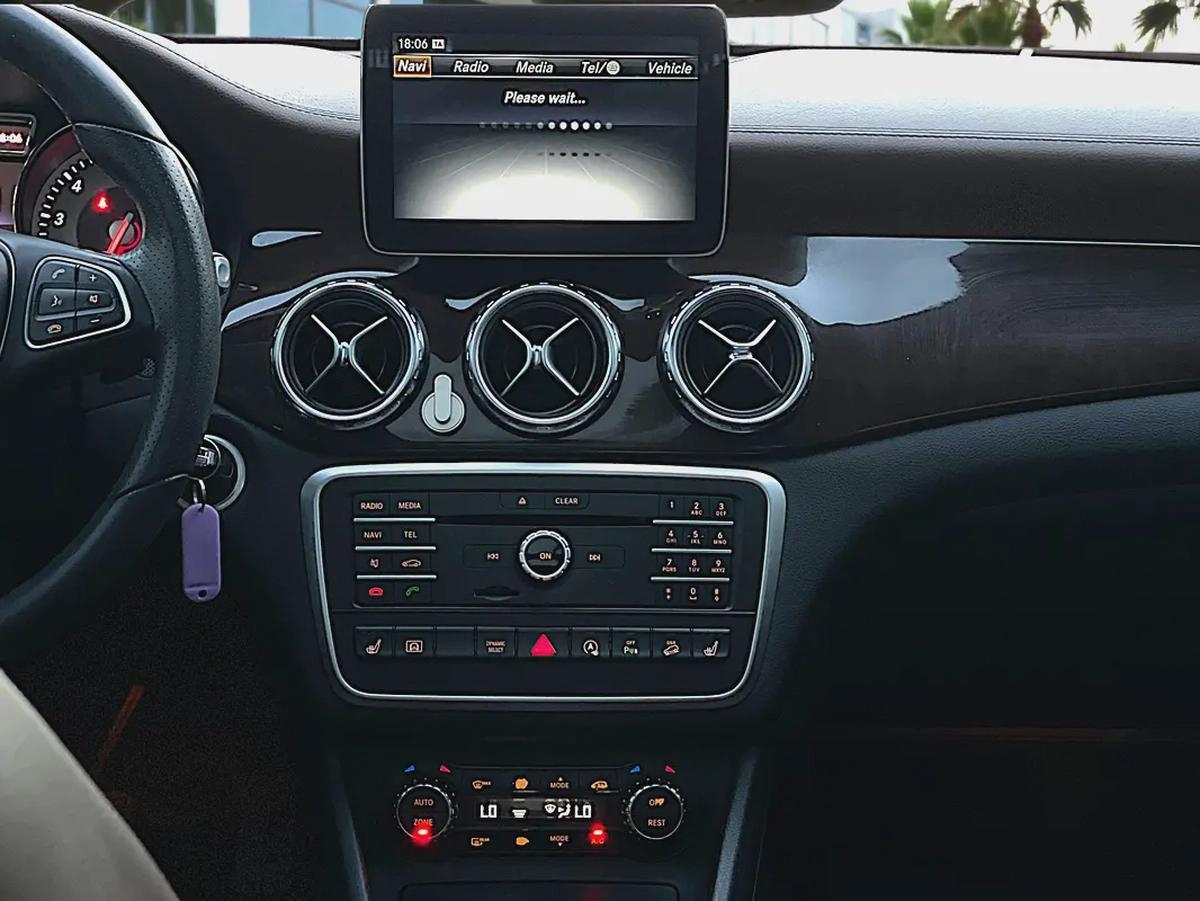 AED 1393 P.M | MERCEDES BENZ | GLA250 | 2.0L | 2017 | GCC | EXCELLET CONDITION-12-12