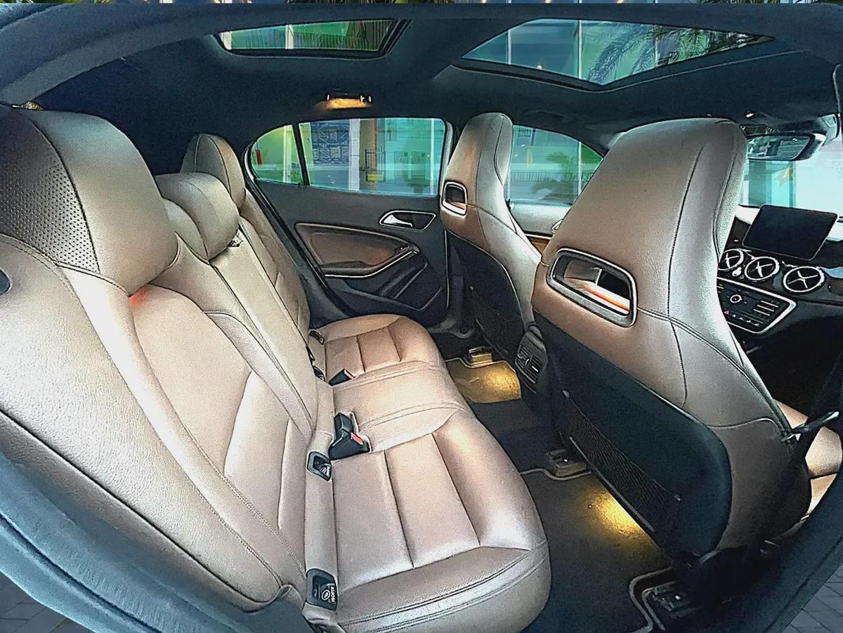 AED 1393 P.M | MERCEDES BENZ | GLA250 | 2.0L | 2017 | GCC | EXCELLET CONDITION-16-16