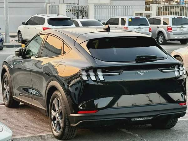 2022 Ford Mustang, black, in good condition, full options