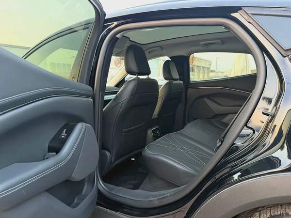 2022 Ford Mustang, black, in good condition, full options