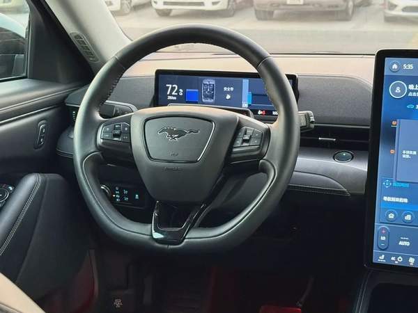 2022 Ford Mustang, black, in good condition, full options