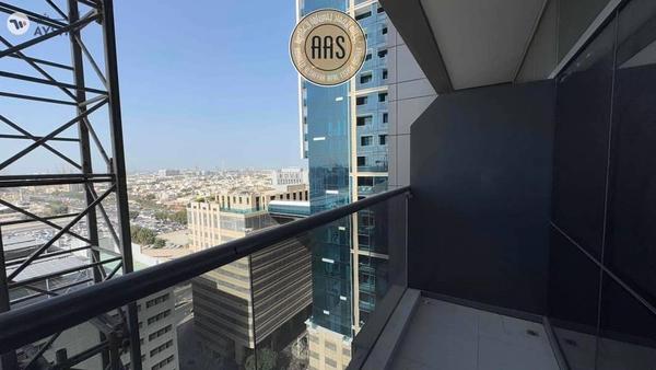 spacious 3bhk in sheikh zayad road rent only 242k