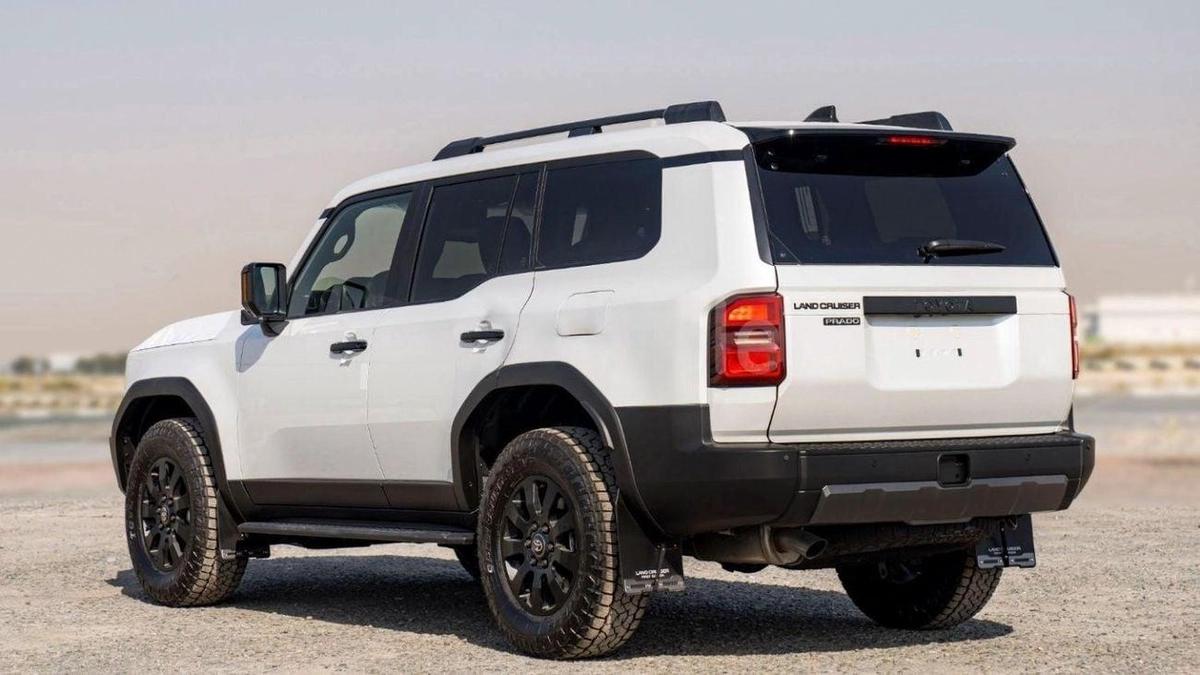 Toyota Prado TOYOTA PRADO 250 2.4P AT FIRST EDITION MY2024 – WHITE-4-4