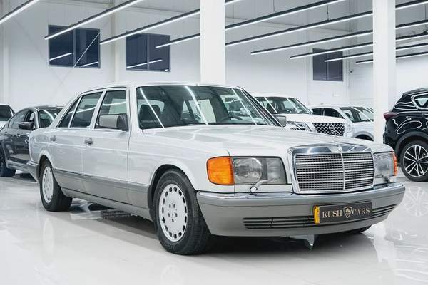 1989 MERCEDES-BENZ 560 SEL VINTAGE LUXURY CAR IN GOOD CONDITION