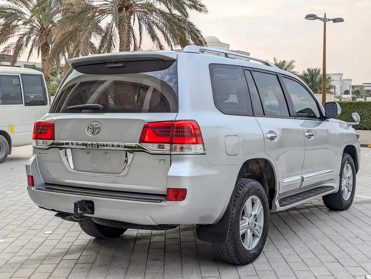 Toyota Land Cruiser GXR-14-14