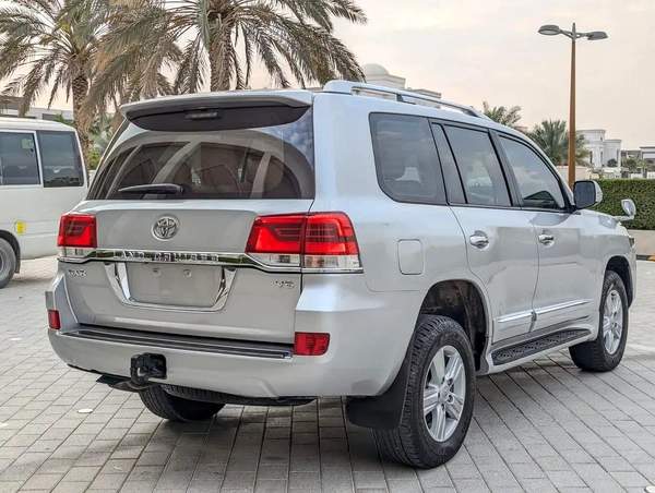 Toyota Land Cruiser GXR