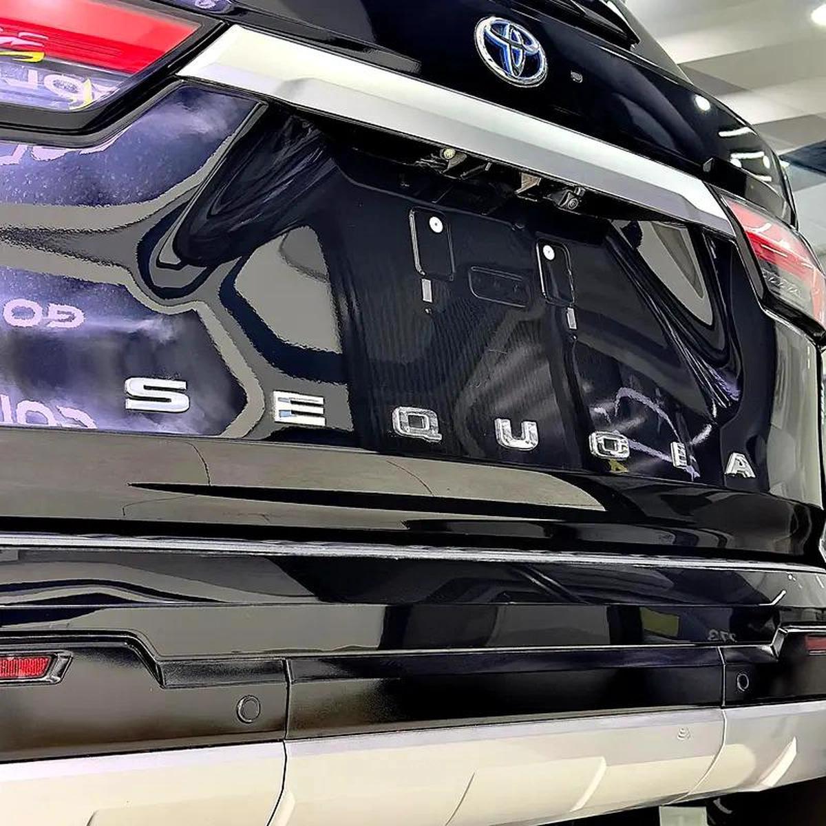 2024 Toyota Sequoia Capstone hybrid-5-5