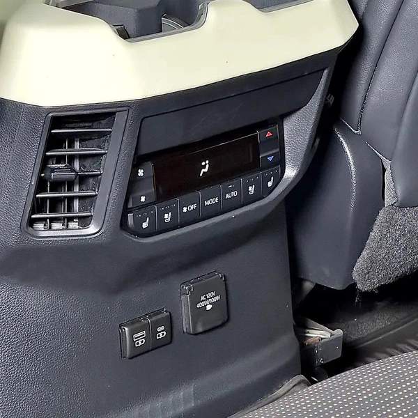2024 Toyota Sequoia Capstone hybrid