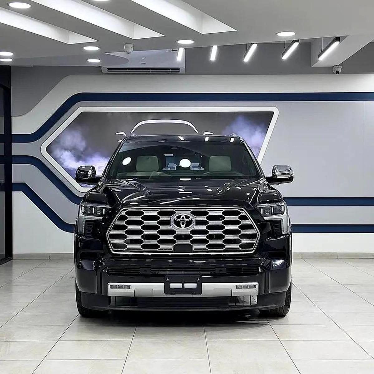 2024 Toyota Sequoia Capstone hybrid-18-18
