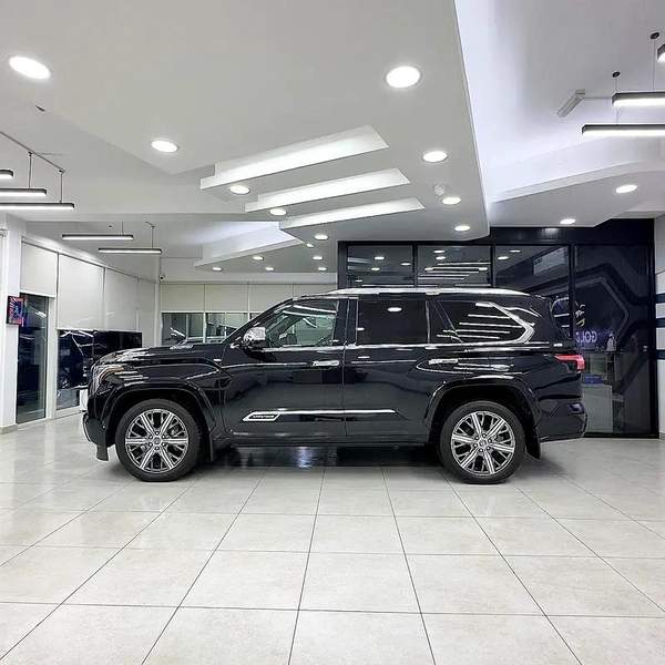 2024 Toyota Sequoia Capstone hybrid