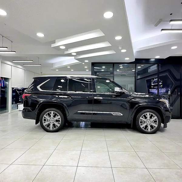 2024 Toyota Sequoia Capstone hybrid