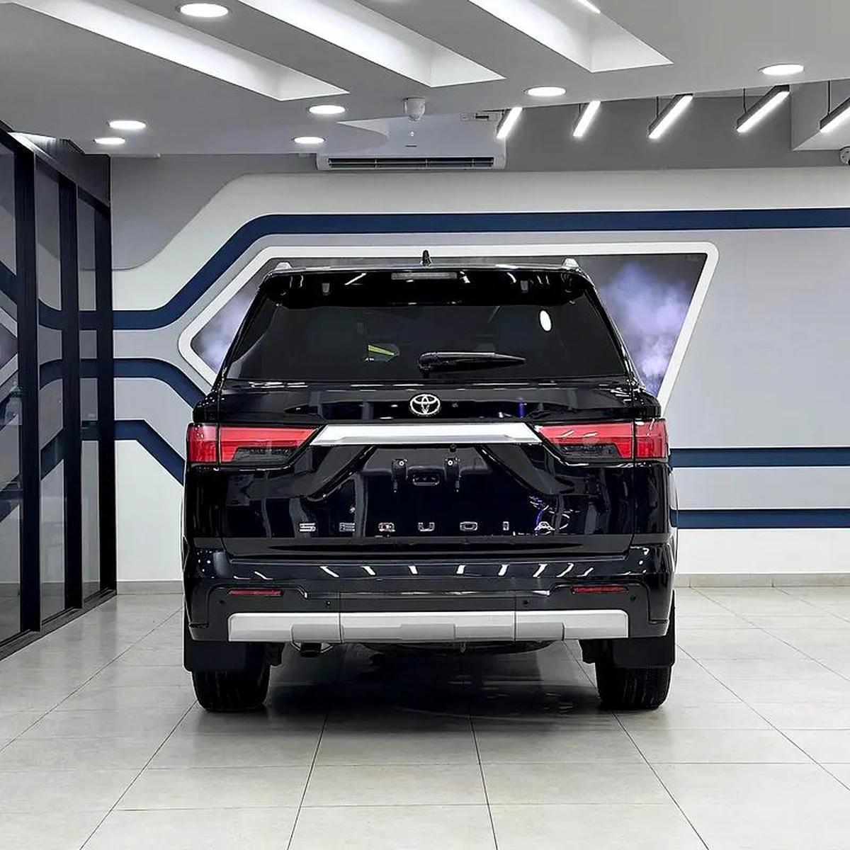 2024 Toyota Sequoia Capstone hybrid-16-16