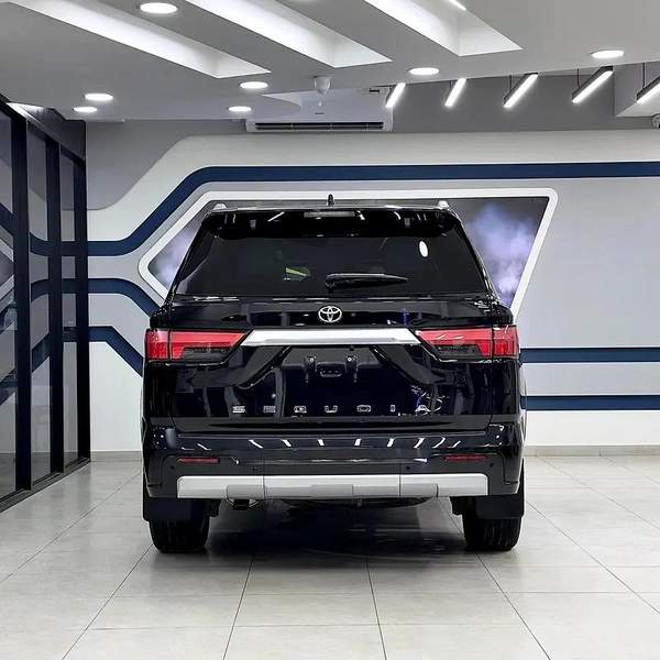 2024 Toyota Sequoia Capstone hybrid