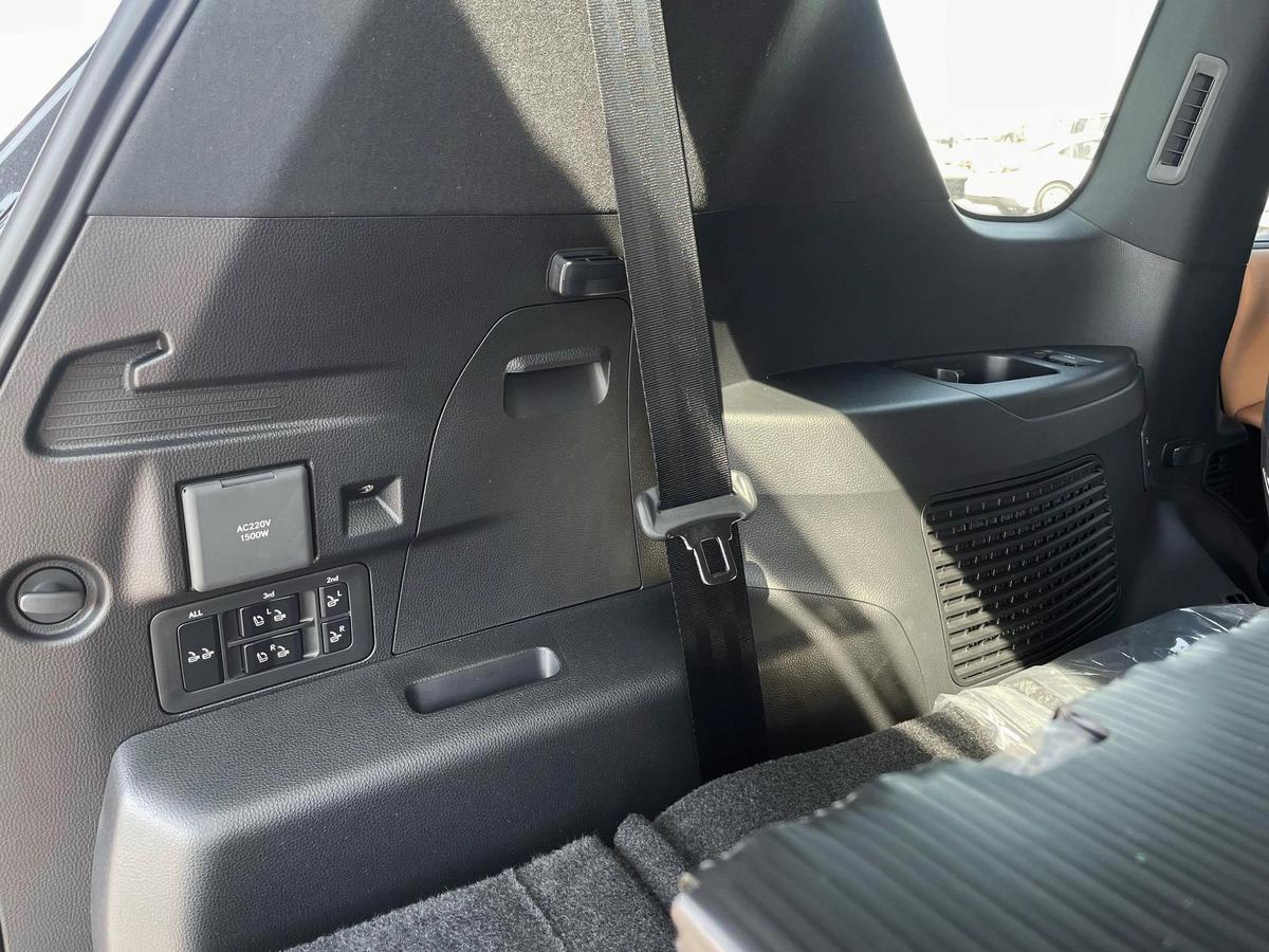 LEXUS LX700 HYBRID ( FULL OPTION WITH AUTO PARK ) 2025 GCC-2-2