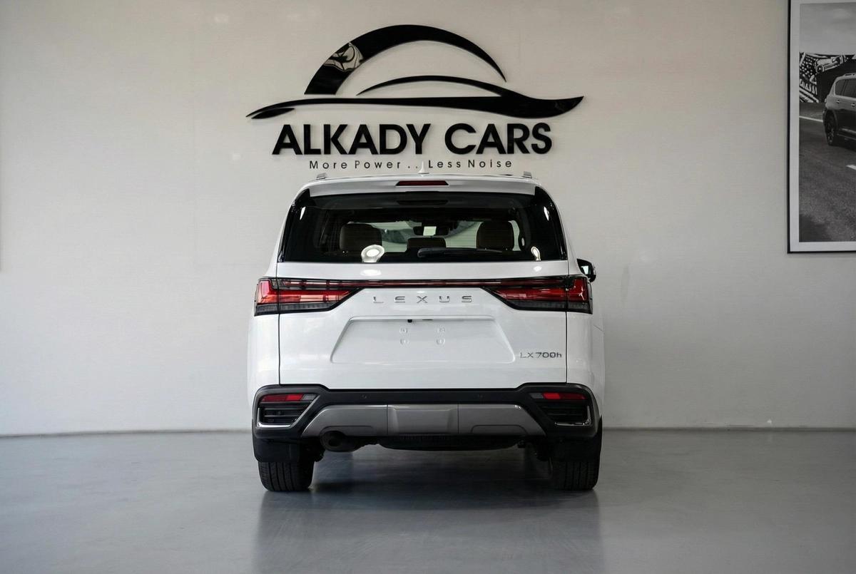 LEXUS LX700 HYBRID ( FULL OPTION WITH AUTO PARK ) 2025 GCC-10-10