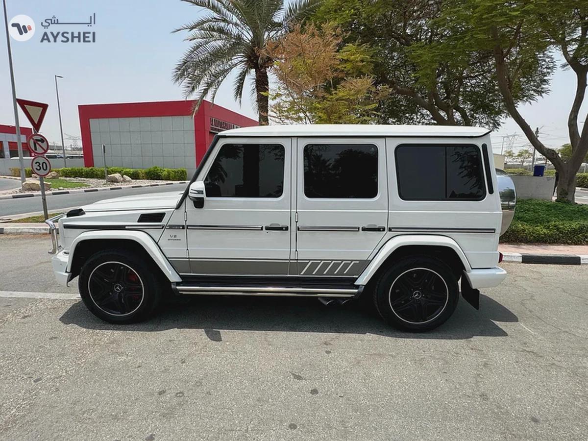 MERCEDES AMG G63 V8-4-4