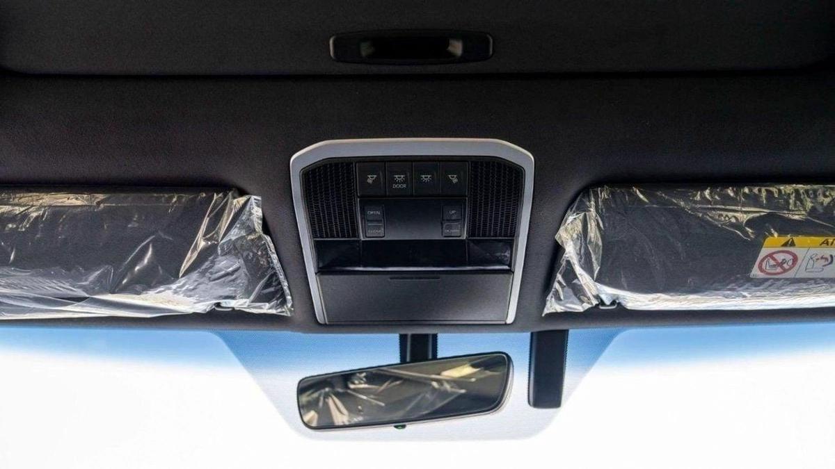 Toyota Land Cruiser toyota land cruiser vxr 3.3L diesel 2025-6-6