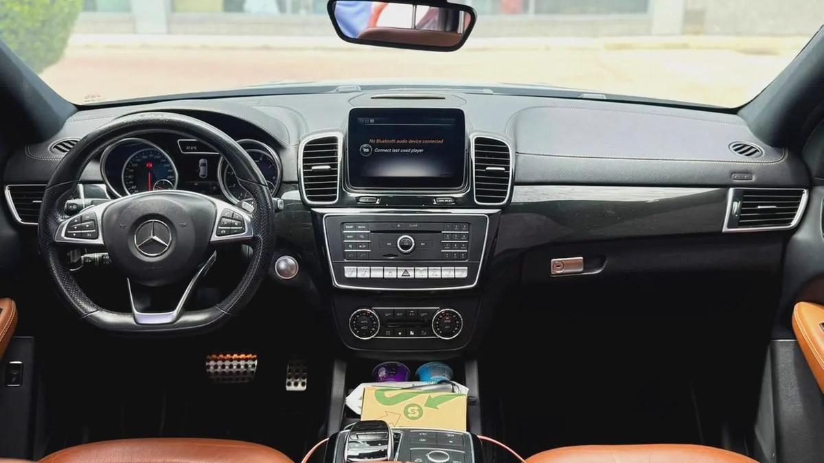 Mercedes-Benz GLE 43 AMG 2018 - GCC Specs - Original Paint - Agency Checks-7-7