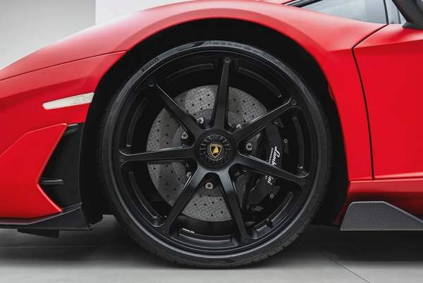 2019 LAMBORGHINI AVENTADOR SVJ