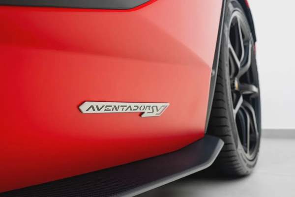 2019 LAMBORGHINI AVENTADOR SVJ