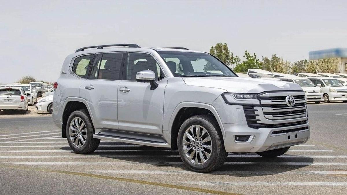 Toyota Land Cruiser (LHD) TOYOTA LAND CRUISER LC300 VXR 3.3D AT MY2025 – SILVER-1-1