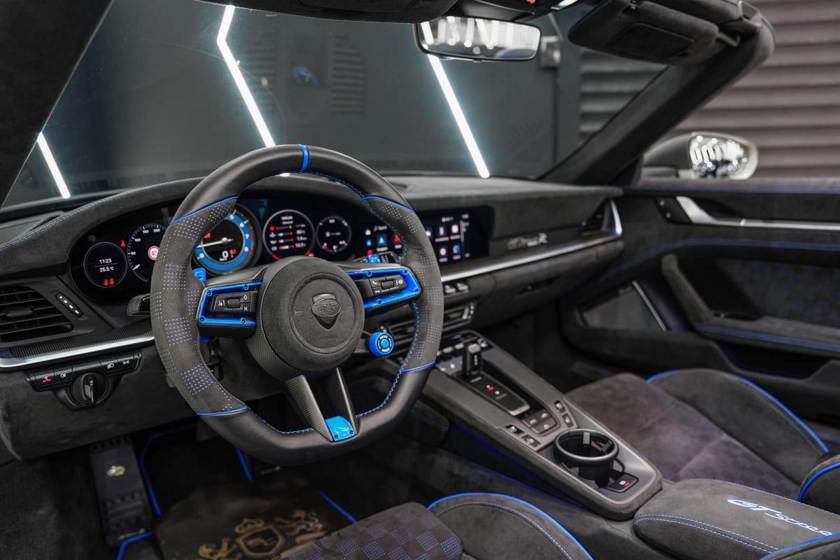 Porsche 911 Turbo S Cabriolet TECART GTstreet R 30 of 87 Edition-10-10