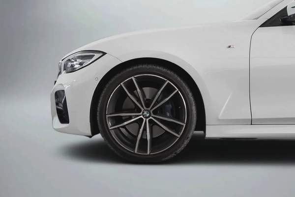 2,677 AED / 60 months | 0% DP | 2021 BMW 330i M-Sport / Full Service History