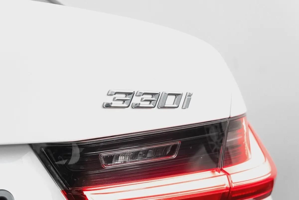 2,677 AED / 60 months | 0% DP | 2021 BMW 330i M-Sport / Full Service History-13-13