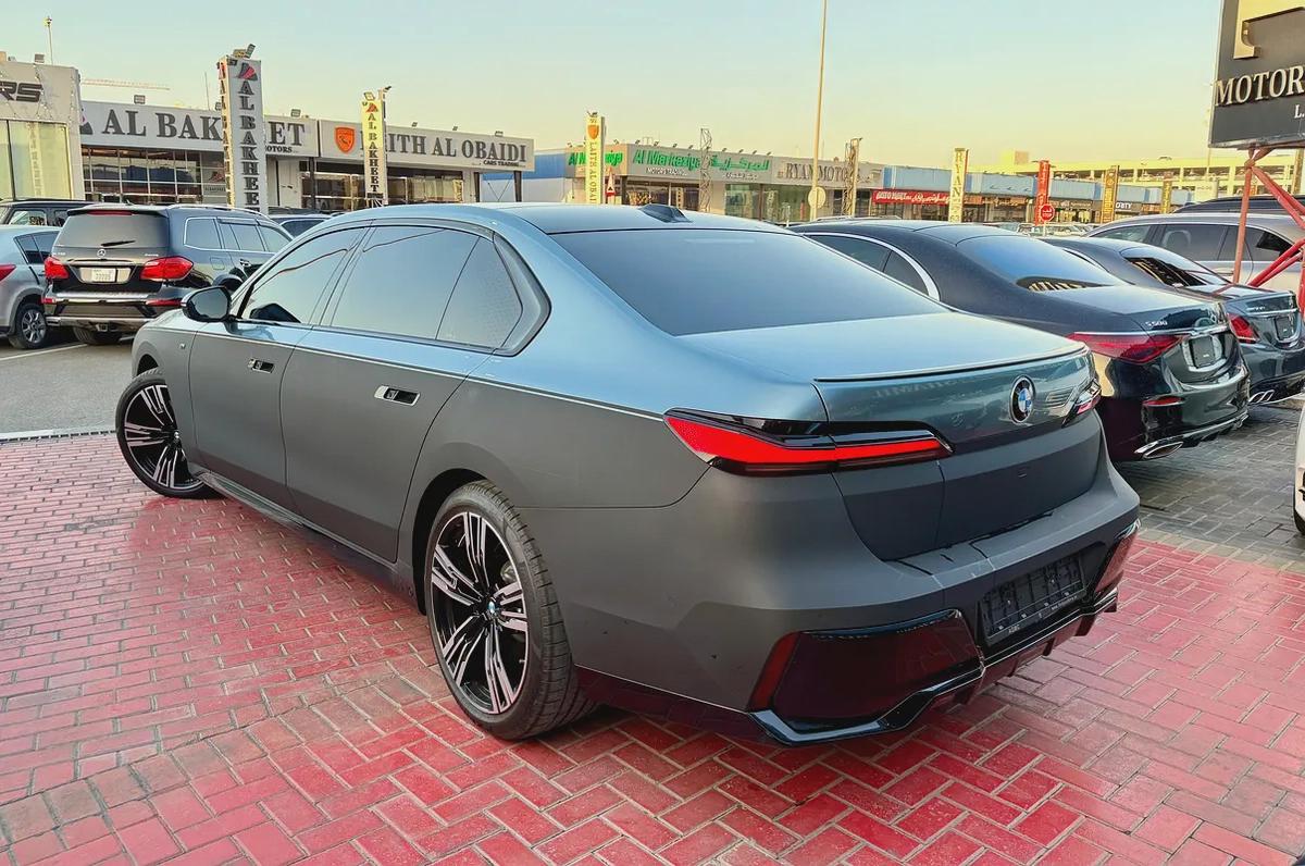 BMW 7-Series 735i M KIT 2026 - GCC Specs --2-2