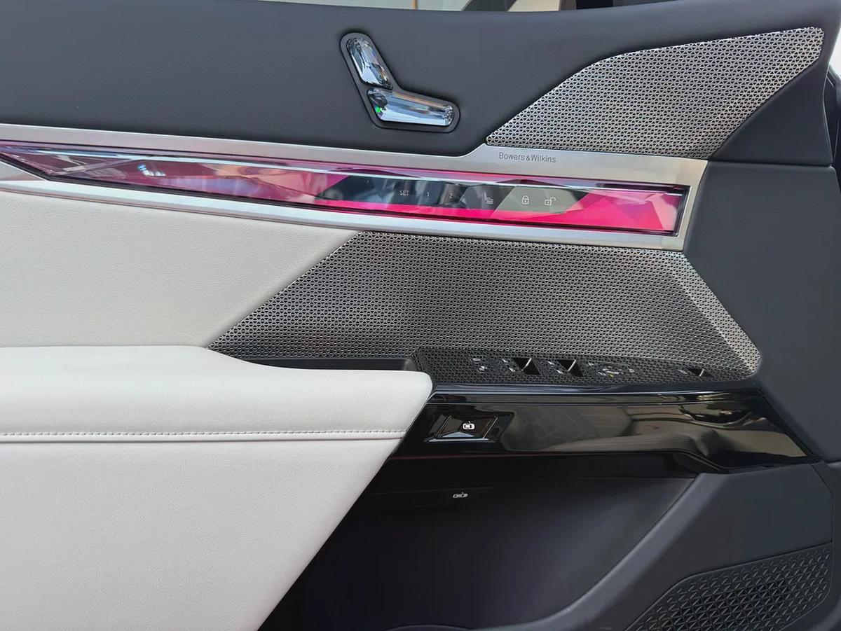 BMW 7-Series 735i M KIT 2026 - GCC Specs --6-6