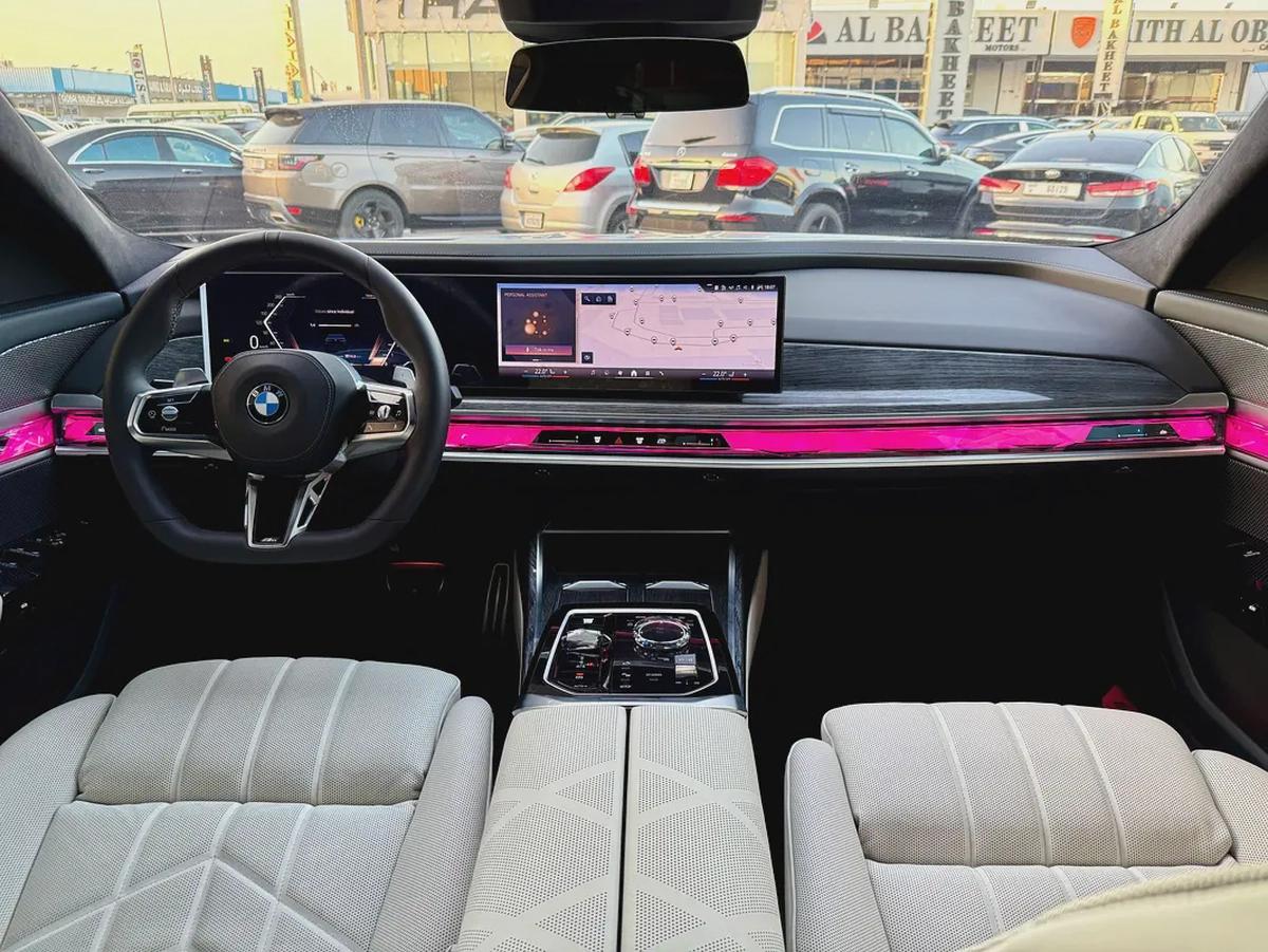 BMW 7-Series 735i M KIT 2026 - GCC Specs --12-12