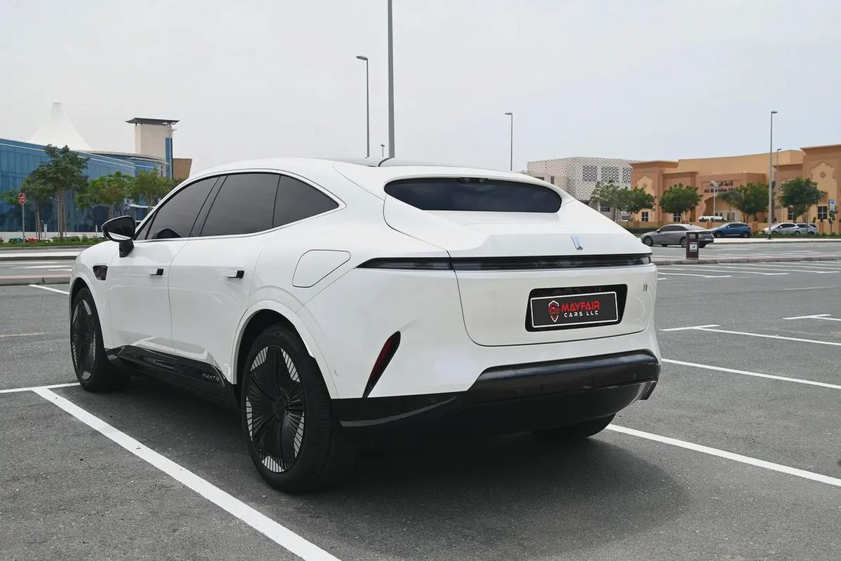 BEST OFFER - ROYAL EDITION - AVATR 11 LUXURY - LOW MILEAGE-7-7