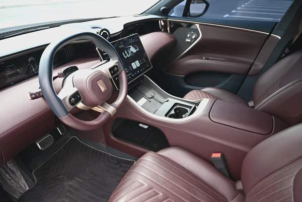 BEST OFFER - ROYAL EDITION - AVATR 11 LUXURY - LOW MILEAGE