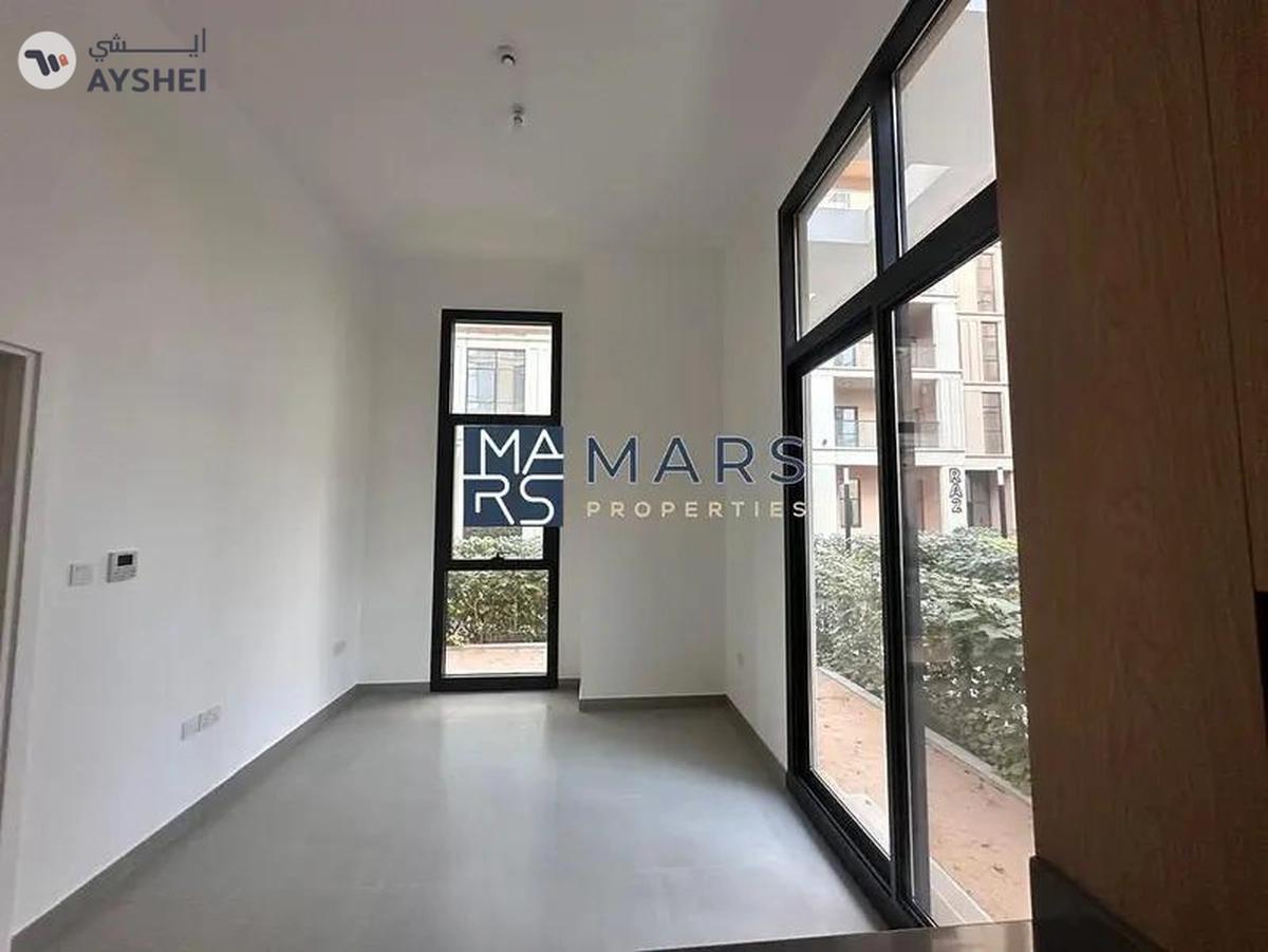 Charming 1BHK with Private Garden Retreat-25-25