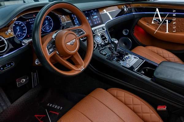 Bentley Continental GTC 2021 - GCC Specs