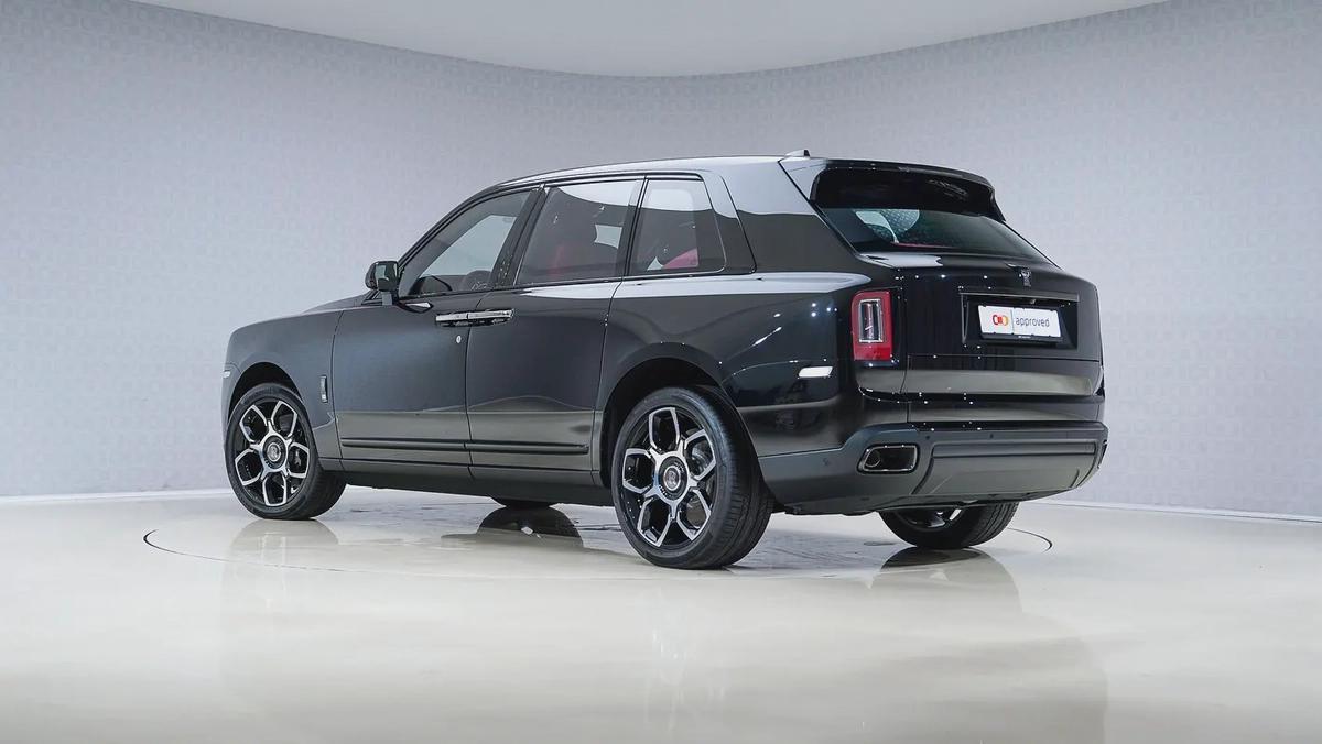 Special Offer | AED 22,143 PM | Up to 3 Years Warranty Unlimited | Cullinan Black Badge-1-1