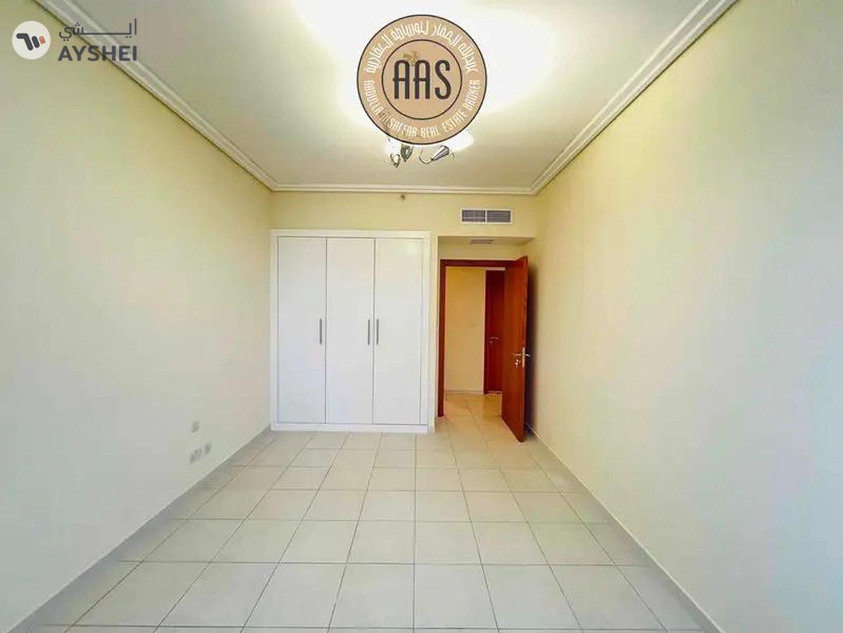 Prime Location || High Floor || 3 Bedroom Hall || In 140K Only-5-5