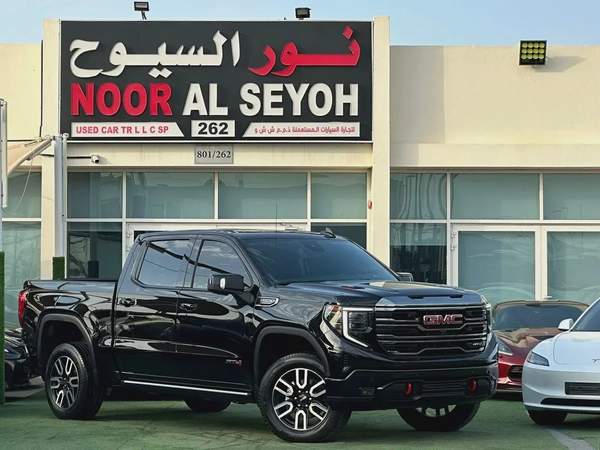 2023 GMC Sierra AT4 - GCC Specs 6.2L - Like New!