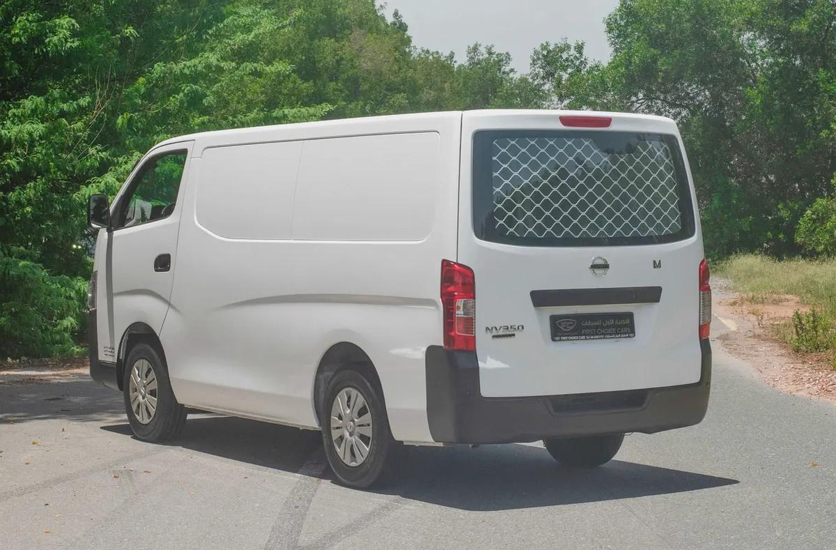 Standard Roof Delivery Van | Manual | GCC Specs | Ref#N32721-3-3