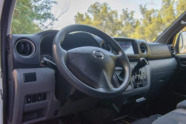 Standard Roof Delivery Van | Manual | GCC Specs | Ref#N32721