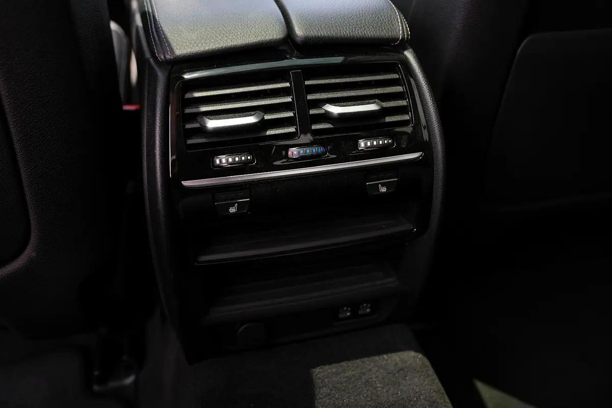 BMW 520i 2020 - Korean Specs - Excellent Condition-2-2