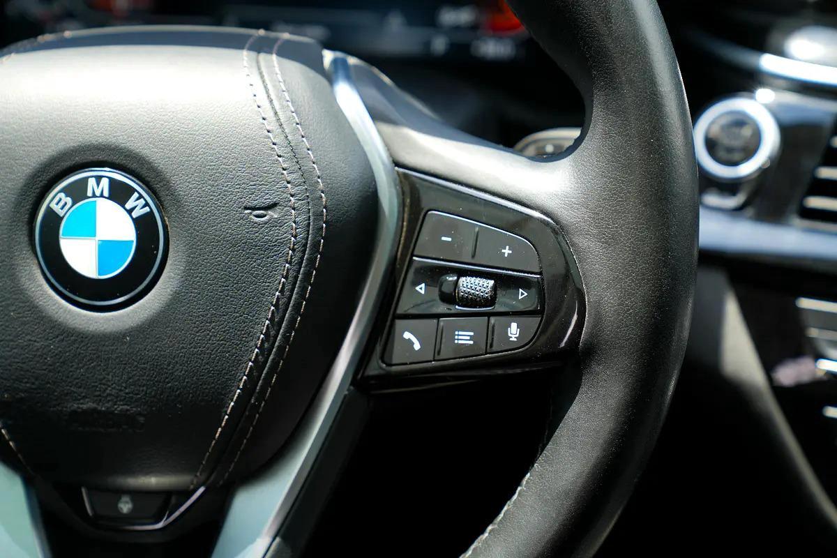 BMW 520i 2020 - Korean Specs - Excellent Condition-16-16