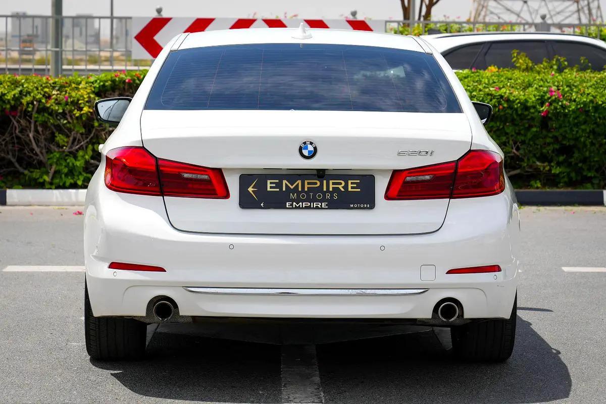 BMW 520i 2020 - Korean Specs - Excellent Condition-15-15