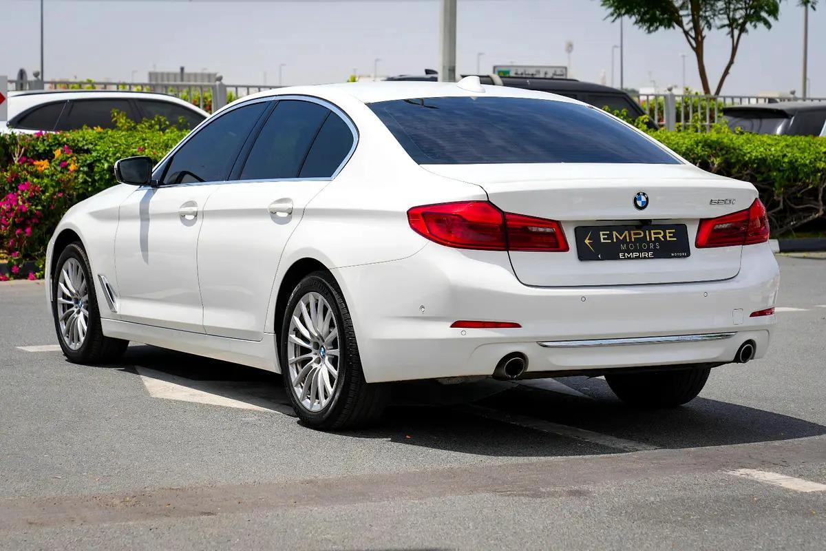 BMW 520i 2020 - Korean Specs - Excellent Condition-12-12